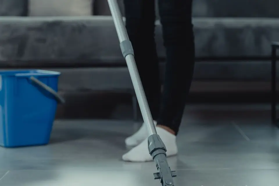 Mejor fregona y cubo para piso pequeño